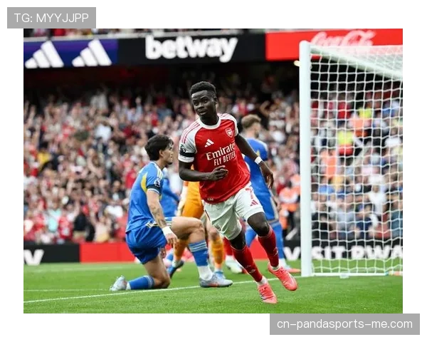 接管右路前插萨卡撕开防线助攻威胁较上季更偏组织