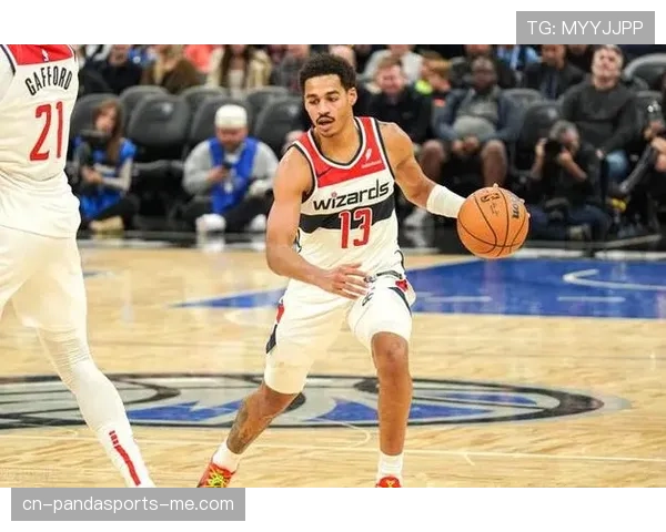 班·西蒙斯挡拆拉开空间提速进攻效率显著提升